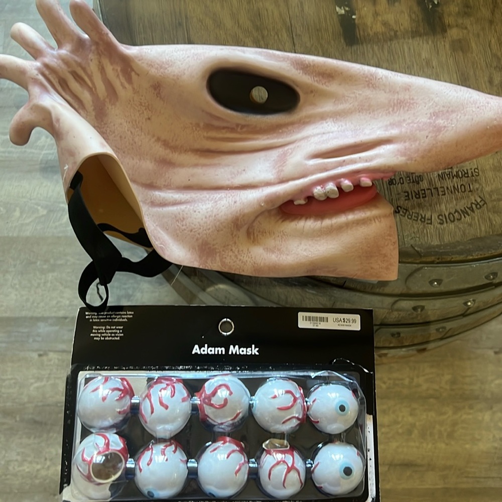 Beetlejuice mask & eyeballs.